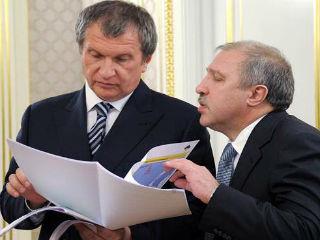 Mr Eduard Khudainatov, former president of Rosneft with Mr. Igor Sechin (left), president, Chairman of the Management Board, Vice-chairman of Board of directors of Rosneft.