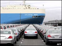 Japan hit by weak export growth