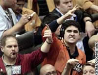 Euro hits new highs against dollar