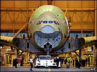 Airbus orders fall behind Boeing