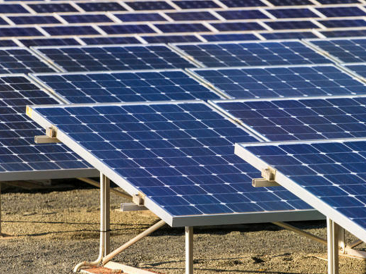 The Commission presented new legislative proposals to combat climate change: the European Green Deal. For instance, houses must become more energy efficient and energy friendly by installing solar panels.